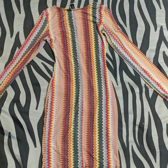 Dress - Picture 2 of 3